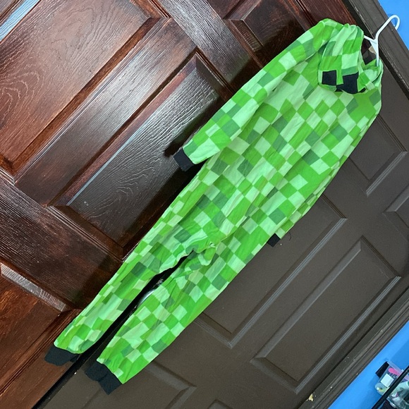 NEGOTIABLE Minecraft PJ hoodie. Size 14/16  zipper. 50 inches long.mojang brand. - Picture 6 of 8